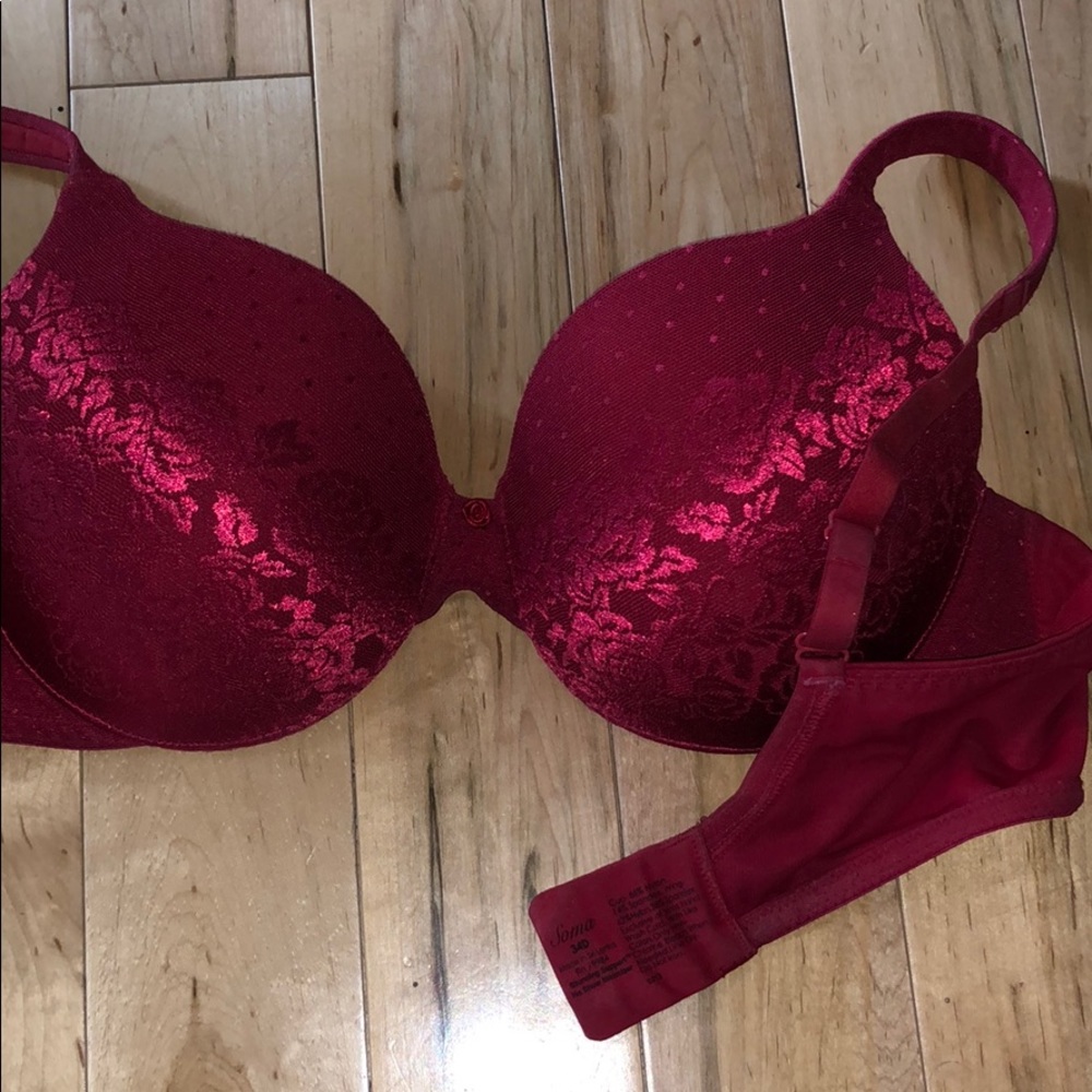 Soma Beautiful red minimizer bra